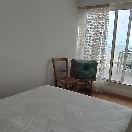 Apartment 5 Personnes Avec Terrasse, Parking, Wifi Et Acces Direct A La - Fr-1-776-86 *