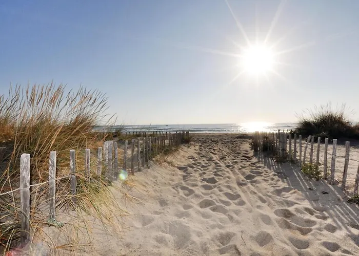5 Personnes Avec Terrasse, Parking, Wifi Et Acces Direct A La - Fr-1-776-86