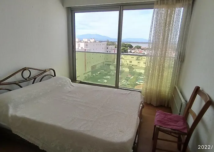 Apartment 5 Personnes Avec Terrasse, Parking, Wifi Et Acces Direct A La - Fr-1-776-86 *