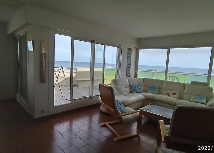 Apartment 5 Personnes Avec Terrasse, Parking, Wifi Et Acces Direct A La - Fr-1-776-86 *
